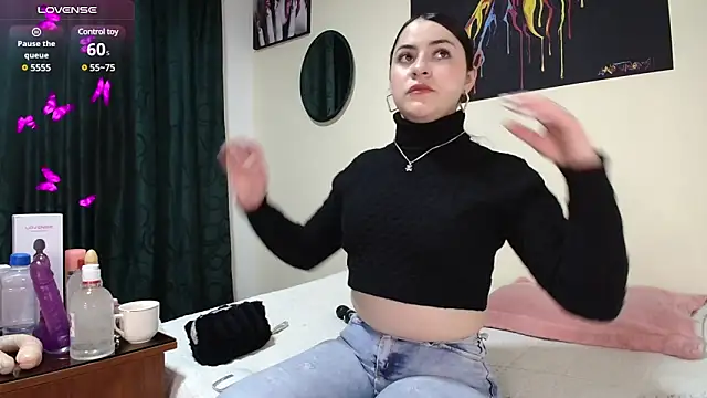 Emmie Hot online show from 03/18/25, 12:03