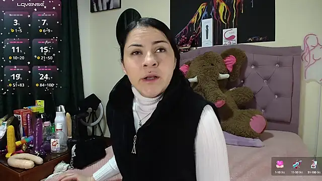 Emmie Hot online show from 09/09/25, 11:54