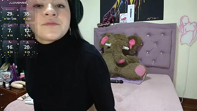 Emmie Hot online show from 10/06/25, 12:02