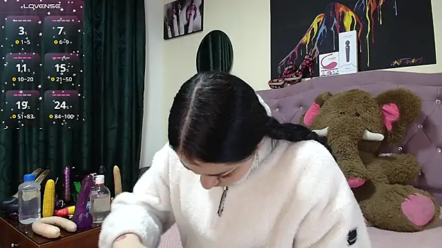 Emmie Hot online show from 10/23/25, 12:04