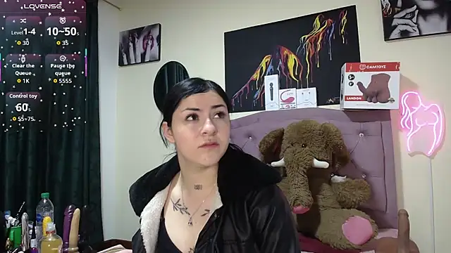 Emmie Hot online show from 06/04/26, 11:38