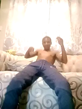 Snapshot of Slendaboy01 chatting on 10/02/25, 10:39 Slendaboy01 online show from 10/02/25, 10:39