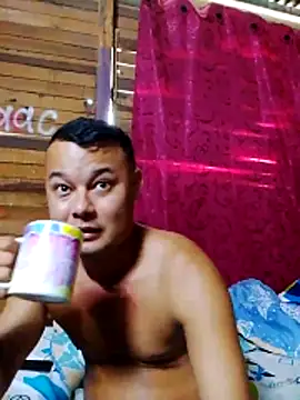 Snapshot of Lily_Sweet24 chatting on 12/15/25, 01:26 Lily Sweet24 online show from 12/15/25, 01:26