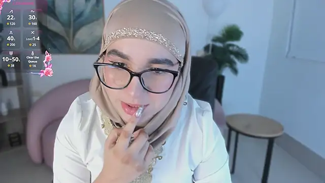 Ayha khalaf online show from 09/21/25, 01:29