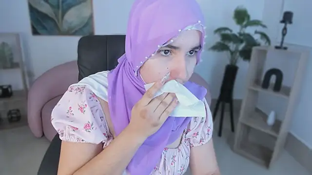 Ayha khalaf online show from 10/16/25, 01:17