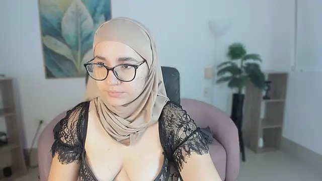 Ayha khalaf online show from 02/21/26, 02:12