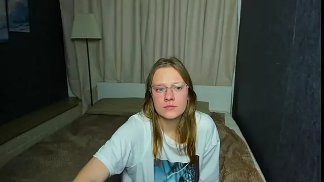 TessaSwans online show from 01/30/25, 01:22