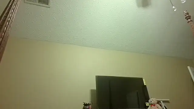 Snapshot of Soultouch1 chatting on 12/02/25, 08:19 Soultouch1 online show from 12/02/25, 08:19