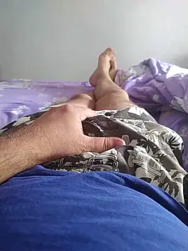 Snapshot of ALEX19833 chatting on 10/05/25, 12:47 ALEX19833 online show from 10/05/25, 12:47