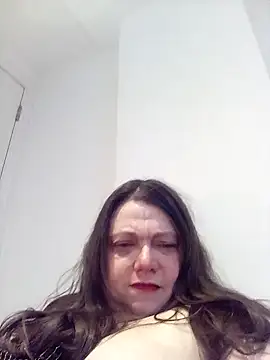 HotHornyEmmaX online show from 02/14/25, 07:49