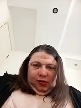 HotHornyEmmaX online show from 04/07/26, 05:35