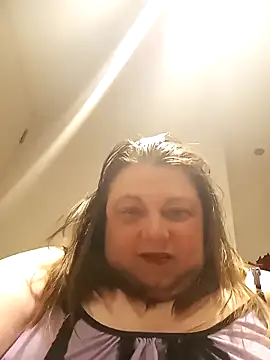 HotHornyEmmaX online show from 04/08/26, 08:42