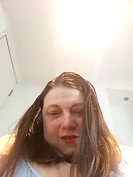 HotHornyEmmaX online show from 04/09/26, 05:29