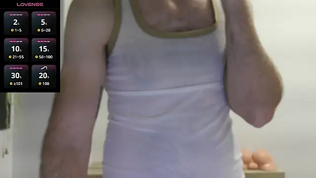 Snapshot of machohiberiko chatting on 11/18/25, 07:24 machohiberiko online show from 11/18/25, 07:24