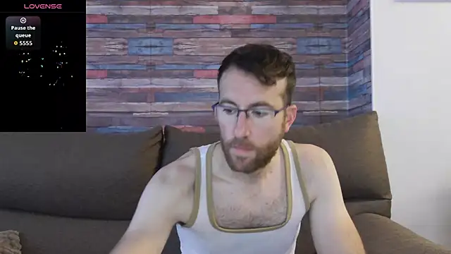 Snapshot of machohiberiko chatting on 11/24/25, 04:07 machohiberiko online show from 11/24/25, 04:07