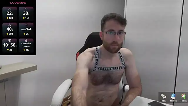 Snapshot of machohiberiko chatting on 12/21/25, 06:48 machohiberiko online show from 12/21/25, 06:48