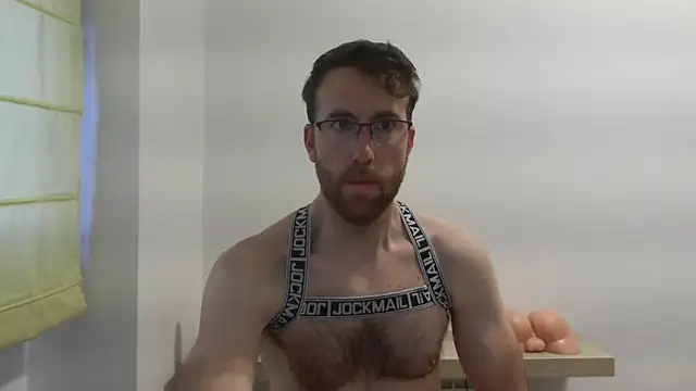 Snapshot of machohiberiko chatting on 02/23/26, 05:32 machohiberiko online show from 02/23/26, 05:32