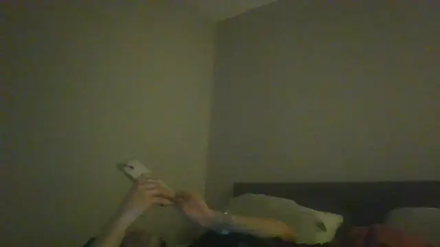 Snapshot of geld_88 chatting on 02/05/25, 03:45 geld 88 online show from 02/05/25, 03:45