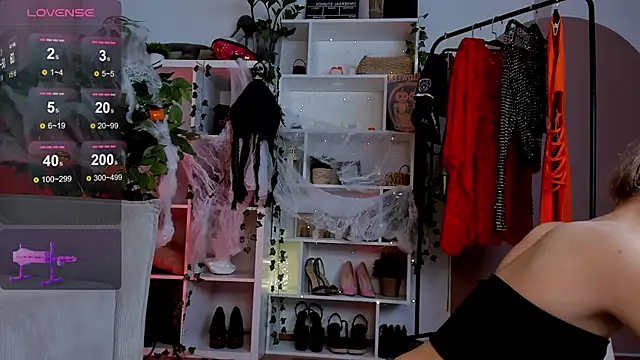 Rachel Rut online show from 10/26/25, 04:07