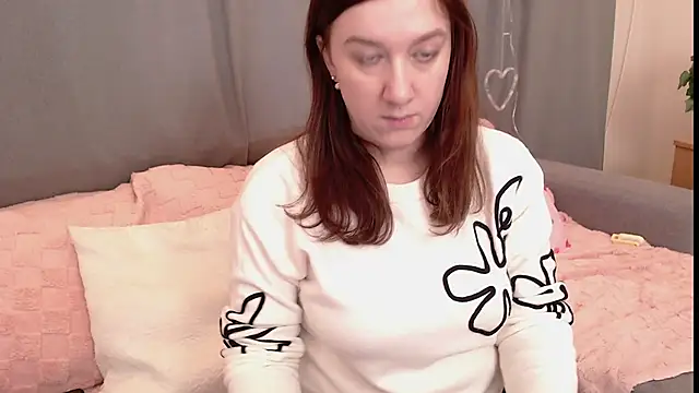 Snapshot of MarthaSimons chatting on 02/05/26, 06:07 MarthaSimons online show from 02/05/26, 06:07