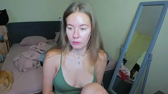 Snapshot of EmilyPaw chatting on 09/16/25, 11:11 EmilyPaw online show from 09/16/25, 11:11