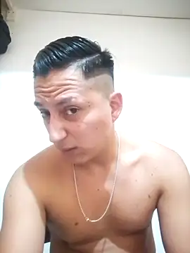 Snapshot of LuisMex1998 chatting on 09/14/25, 08:52 LuisMex1998 online show from 09/14/25, 08:52