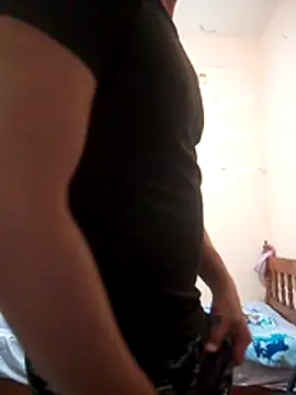 Snapshot of LuisMex1998 chatting on 10/26/25, 02:12 LuisMex1998 online show from 10/26/25, 02:12