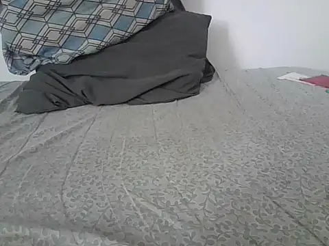 Snapshot of H50france chatting on 09/19/25, 12:06 H50france online show from 09/19/25, 12:06