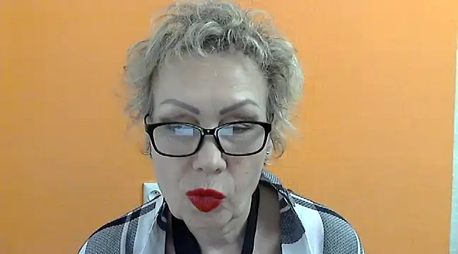 Snapshot of NessyJenixs chatting on 03/18/25, 06:26 NessyJenixs online show from 03/18/25, 06:26