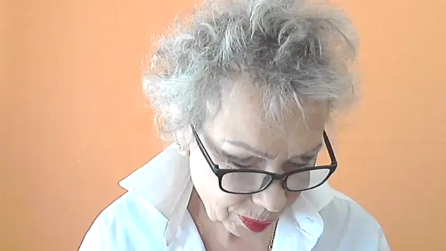 Snapshot of NessyJenixs chatting on 09/20/25, 06:36 NessyJenixs online show from 09/20/25, 06:36