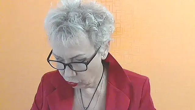 Snapshot of NessyJenixs chatting on 10/21/25, 06:58 NessyJenixs online show from 10/21/25, 06:58