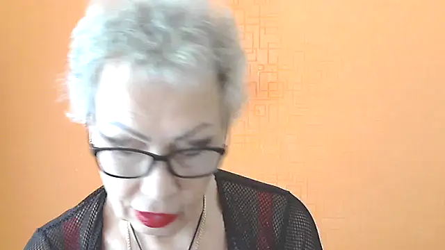 Snapshot of NessyJenixs chatting on 10/29/25, 06:59 NessyJenixs online show from 10/29/25, 06:59