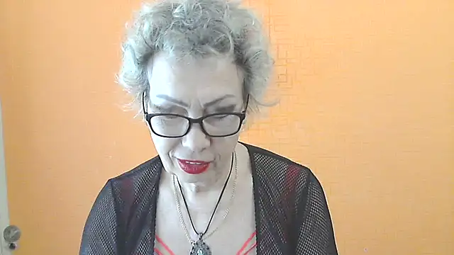 NessyJenixs online show from 04/05/26, 07:16