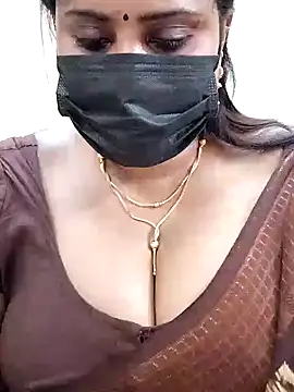 Queenflowerr online show from 01/27/25, 10:06