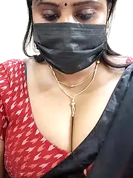 Queenflowerr online show from 01/28/25, 09:08