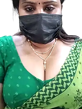 Queenflowerr online show from 02/02/25, 04:05