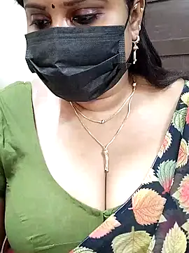 Queenflowerr online show from 02/10/25, 05:25