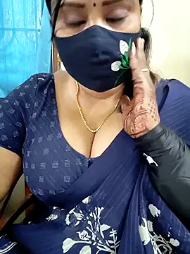 Queenflowerr online show from 02/28/26, 07:42