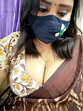 Queenflowerr online show from 03/30/26, 08:15