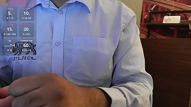 Snapshot of IndienTiger chatting on 11/19/25, 07:25 IndienTiger online show from 11/19/25, 07:25