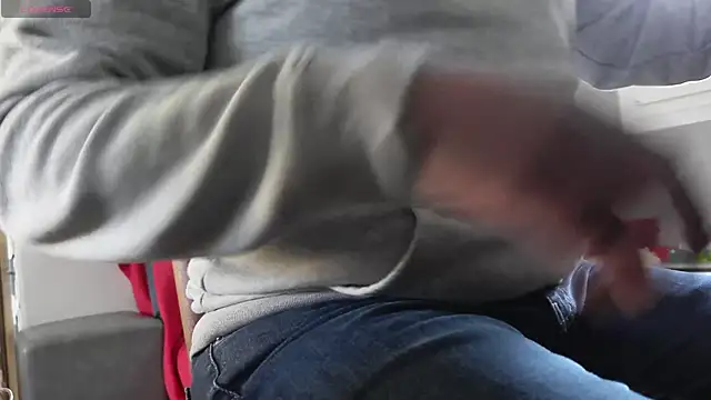 Snapshot of IndienTiger chatting on 11/24/25, 08:25 IndienTiger online show from 11/24/25, 08:25