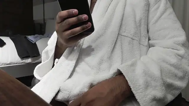 Snapshot of IndienTiger chatting on 02/18/26, 09:33 IndienTiger online show from 02/18/26, 09:33