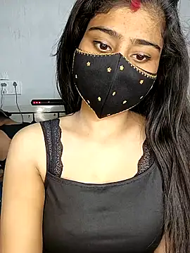 Snapshot of Love-N chatting on 02/01/26, 05:44 Love-N online show from 02/01/26, 05:44