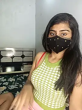 Snapshot of Love-N chatting on 02/08/26, 07:39 Love-N online show from 02/08/26, 07:39