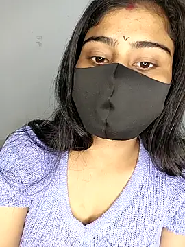 Snapshot of Love-N chatting on 03/13/26, 07:20 Love-N online show from 03/13/26, 07:20