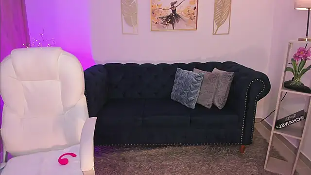 Layla Breezee online show from 01/18/26, 12:31