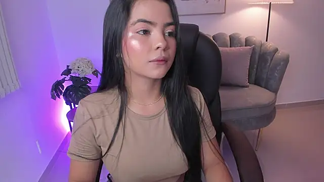 Layla Breezee online show from 03/21/26, 09:36