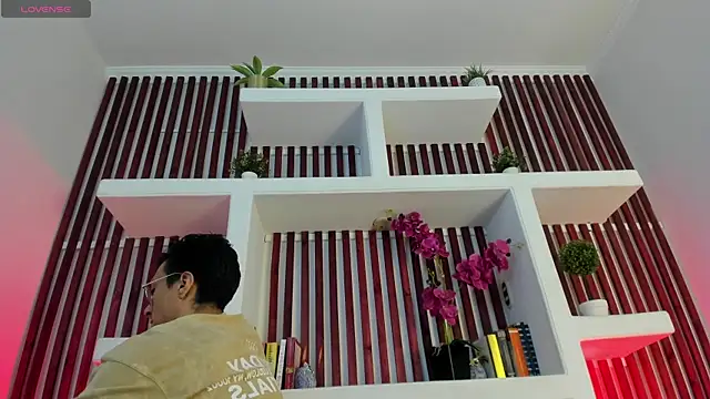 Snapshot of ApoloCruz chatting on 05/17/26, 03:59 ApoloCruz online show from 05/17/26, 03:59