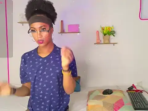 nahomy james25 online show from 01/23/25, 11:58