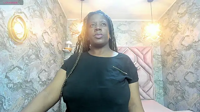 nefertiti ebony online show from 10/15/25, 04:40